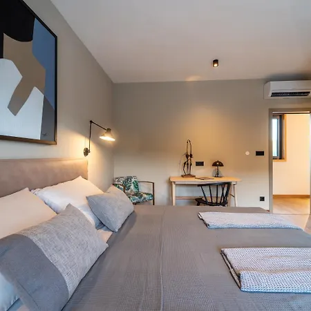 Horto With Heated Pool & Sauna Villa