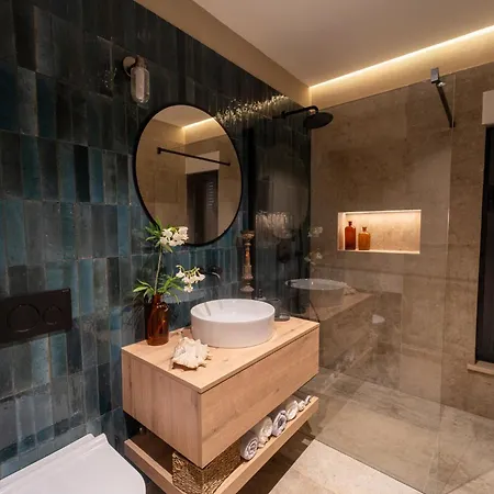 Horto With Heated Pool & Sauna Villa Livade